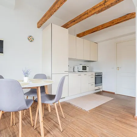 Yoga Apartahotel Tallin