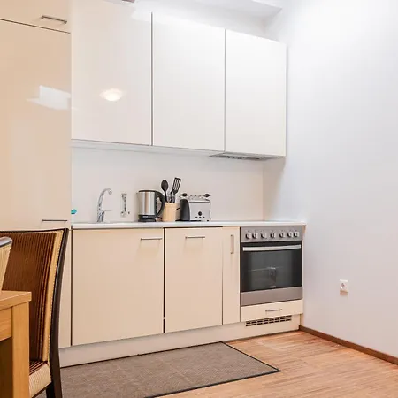 Yoga Apartmanhotel 4*