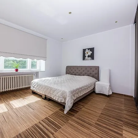 Apartmanhotel Yoga 4*